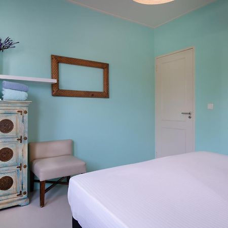 Villa At Secured Gated Resort Near Mambo Beach! 빌렘스타트 외부 사진