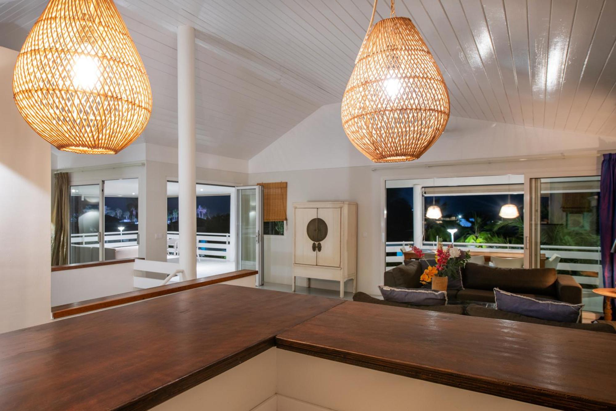 Villa At Secured Gated Resort Near Mambo Beach! 빌렘스타트 외부 사진