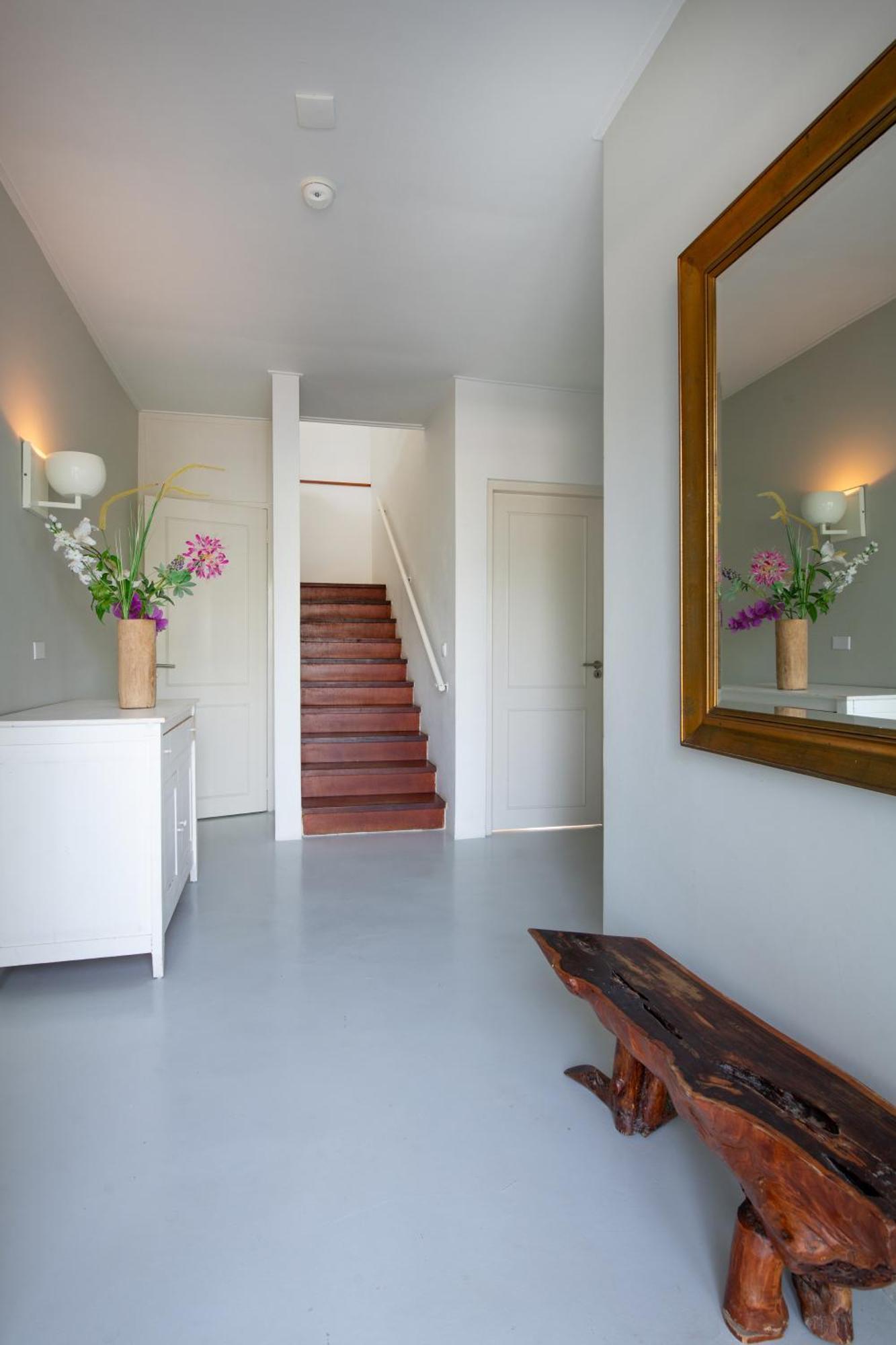 Villa At Secured Gated Resort Near Mambo Beach! 빌렘스타트 외부 사진