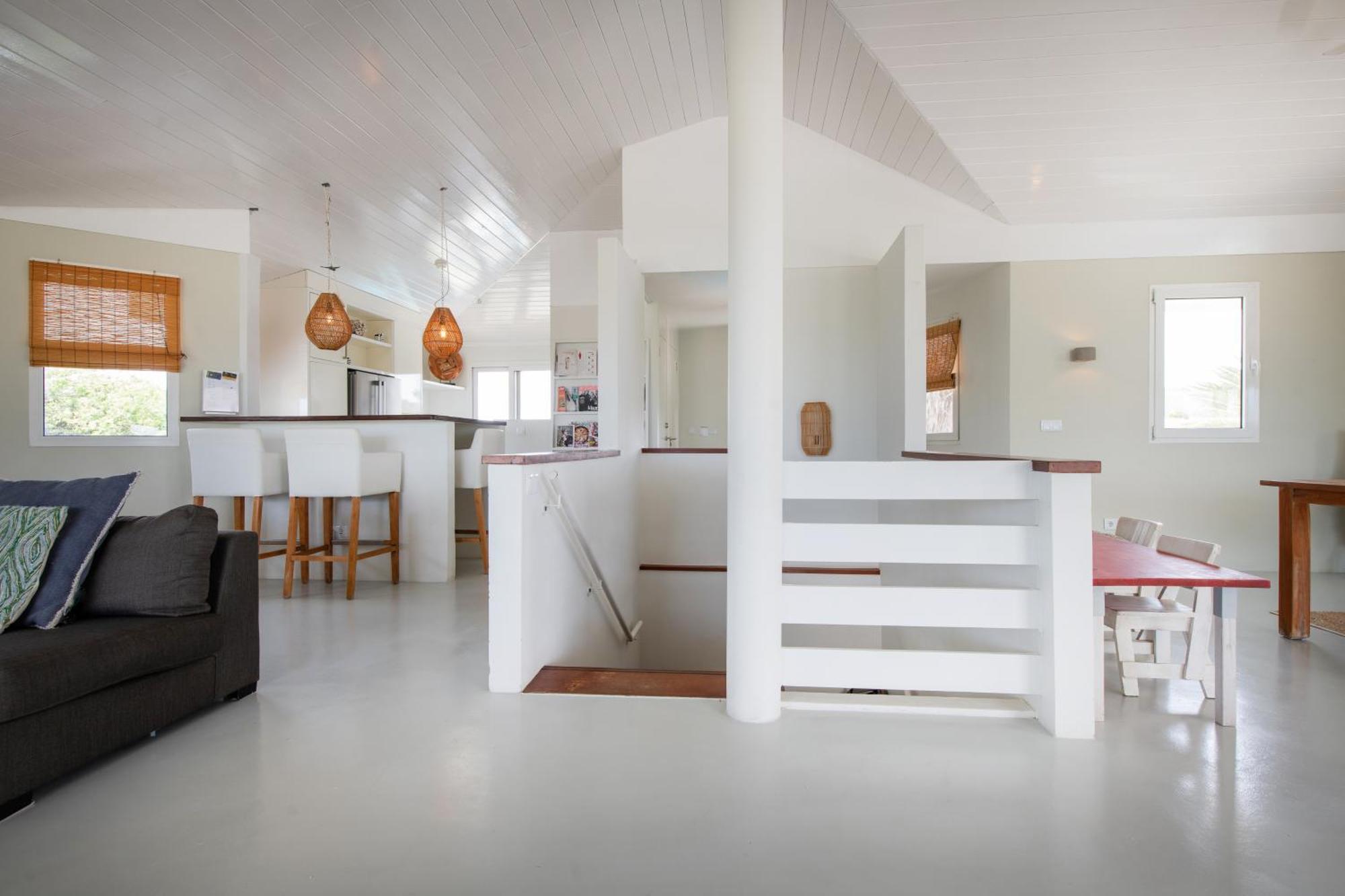 Villa At Secured Gated Resort Near Mambo Beach! 빌렘스타트 외부 사진